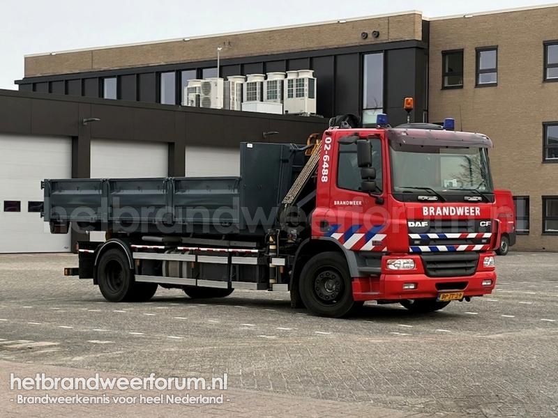 02-6488 Haakarmvoertuig met Kraan