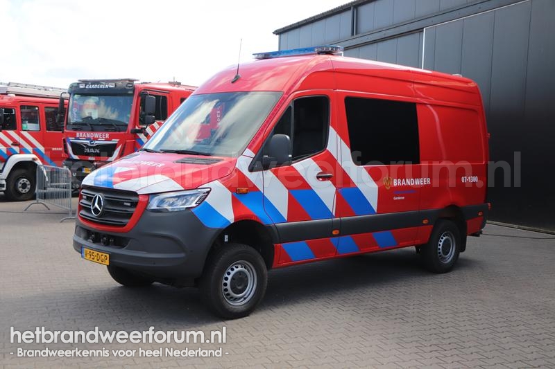 07-1380 Personeel/Materiaalvoertuig