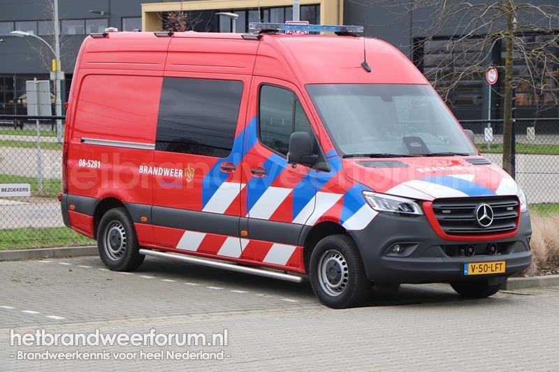 08-5281 Personeel/Materiaalvoertuig