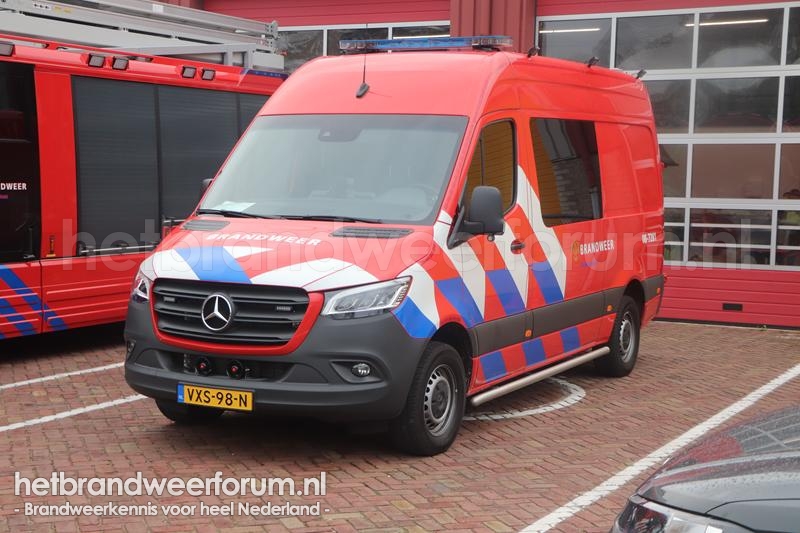 08-7281 Personeel/Materiaalvoertuig