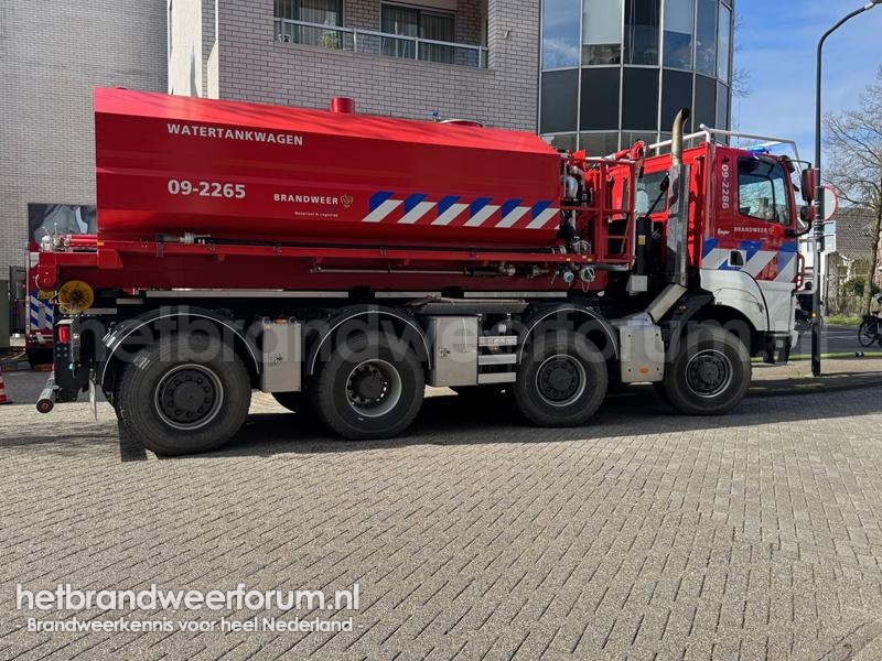 09-2265 Watertankhaakarmbak-Natuurbrandbestrijding