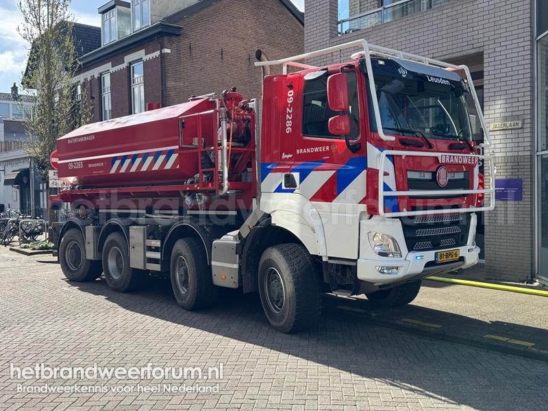 09-2286 Haakarmvoertuig (Terreinvaardig)