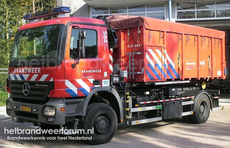 21-0084 Haakarmvoertuig (BR-GT-27)