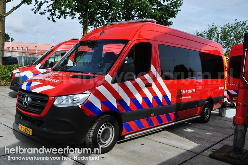 04-2068 Rietdak brandbestrijdingsvoertuig