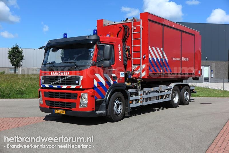 19-6580 Haakarmvoertuig met Kraan