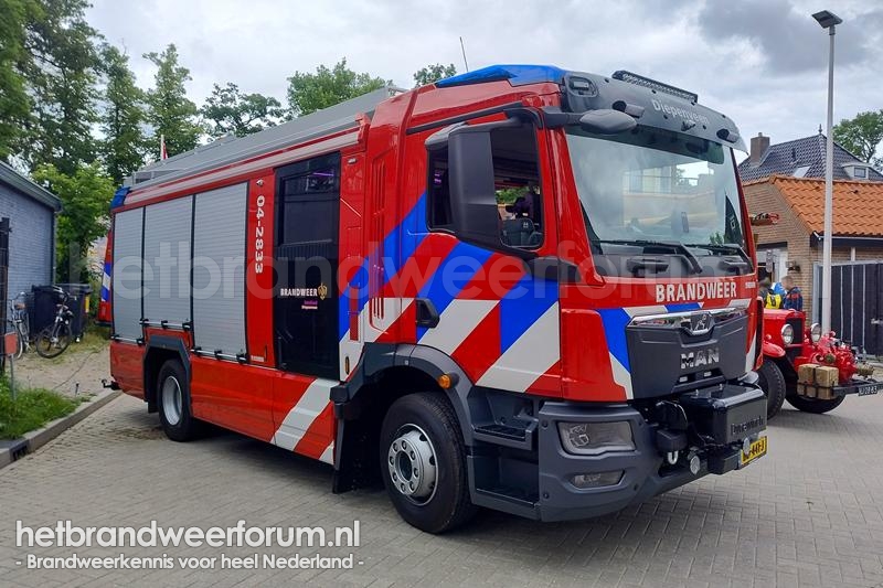 04-2833 Tankautospuit