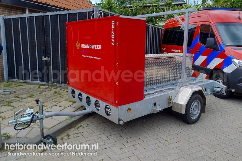 04-2877 Veetakel Installatie Aanhanger