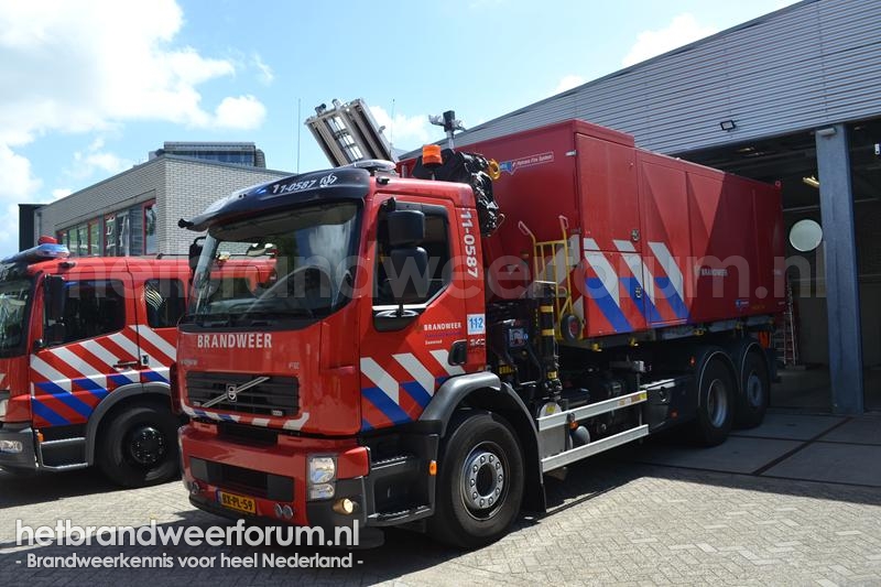 11-0587 Haakarmvoertuig