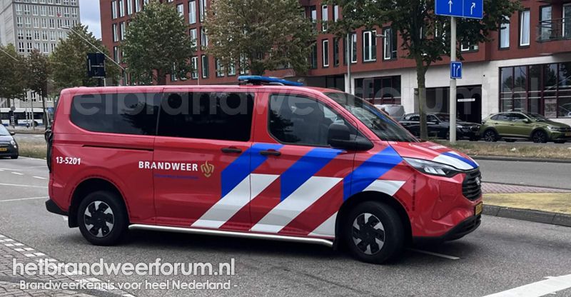 13-5201 Dienstbus