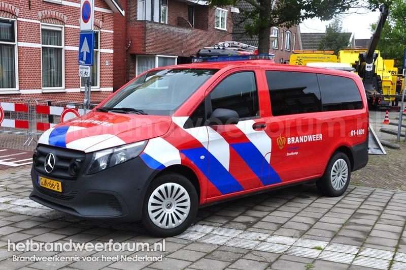 01-1401 Personeel/Materiaalvoertuig