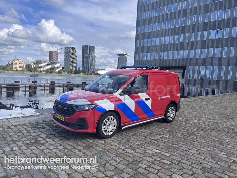 13-3101 Personeel/Materiaalvoertuig
