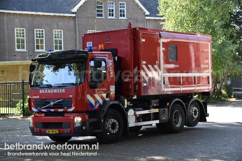 24-2281 Haakarmvoertuig